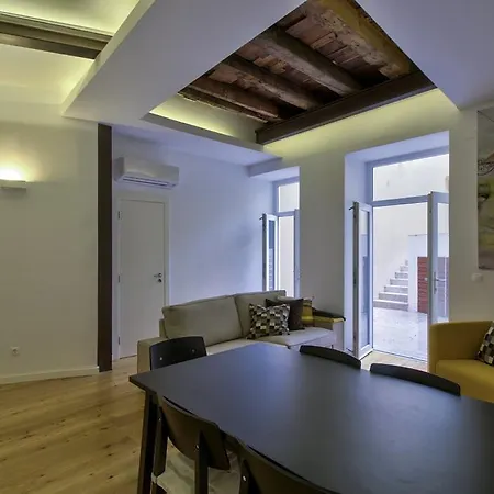 Chiado Loreto Apartment